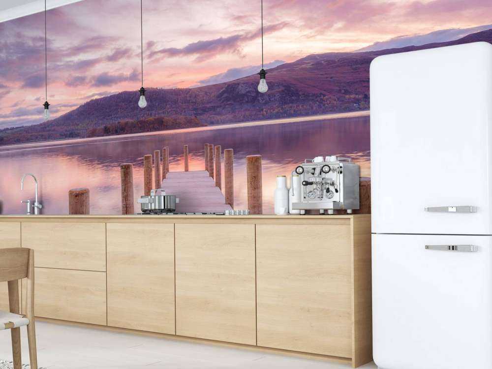 Molo di legno al tramonto