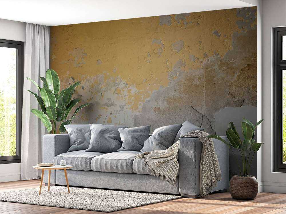 Muro giallo invecchiato