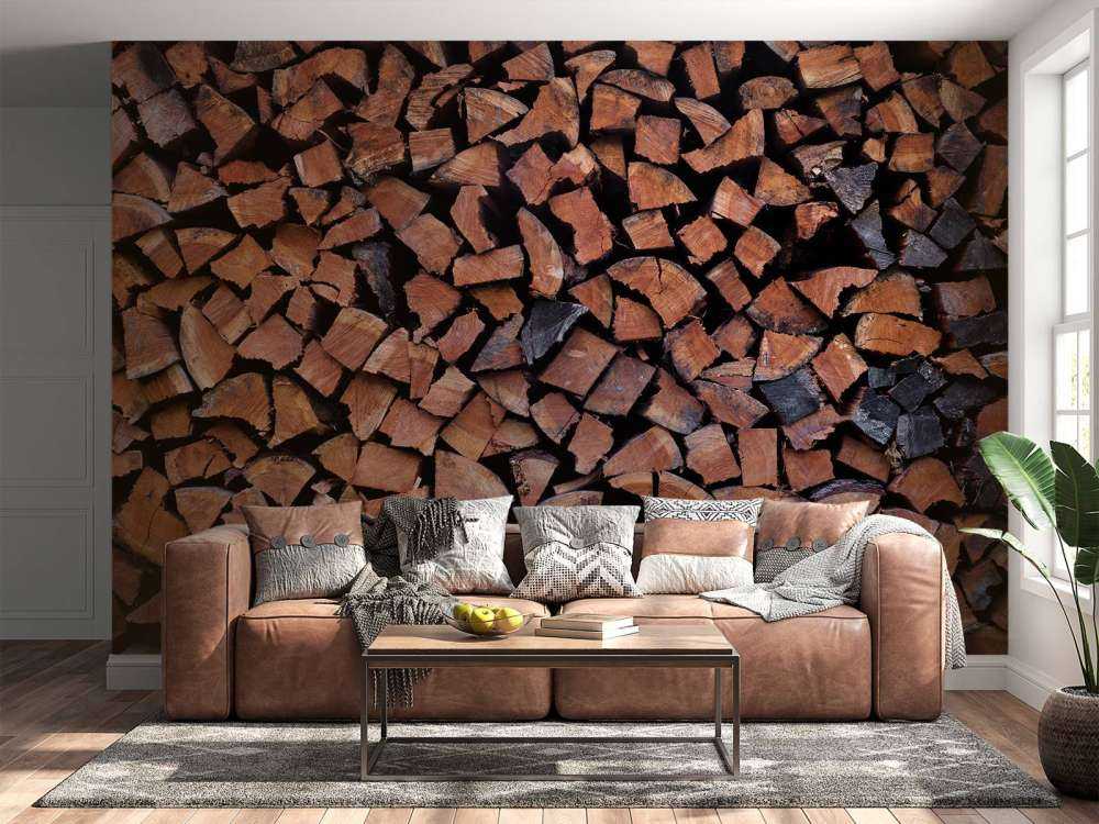 Legno spaccato e accatastato