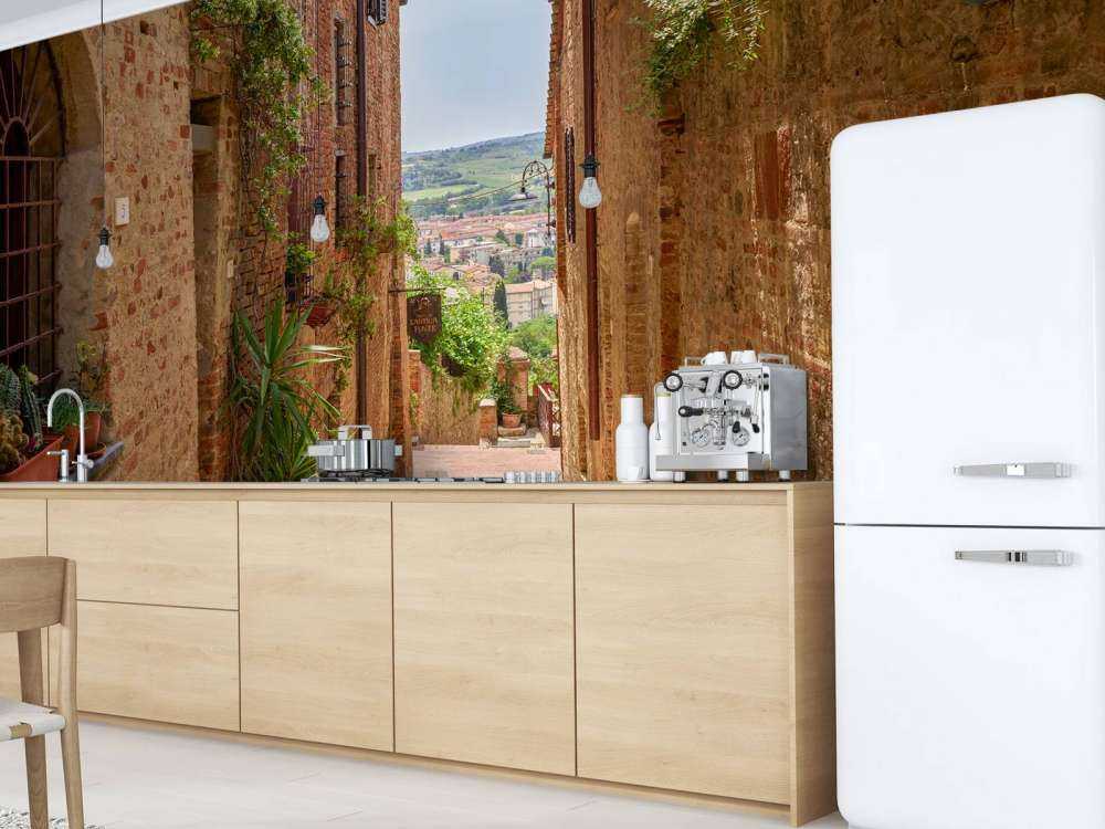 Ampia vista sulla strada