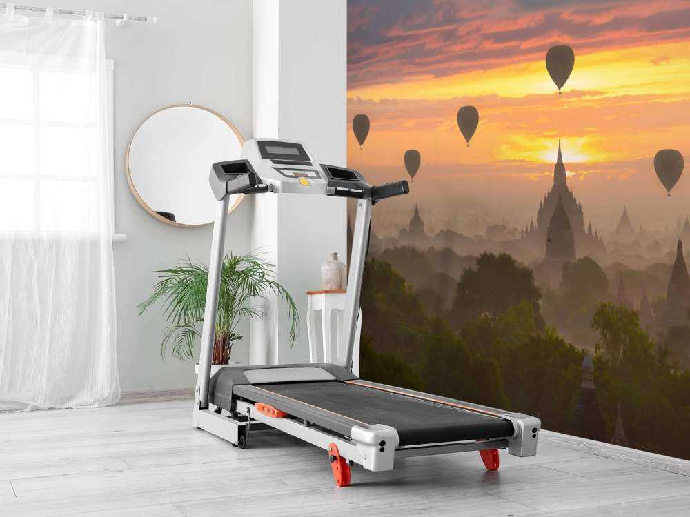 Bagan balloons flying over the ancient temples