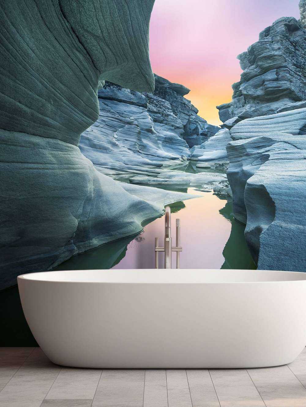 Grotta con cielo colorato