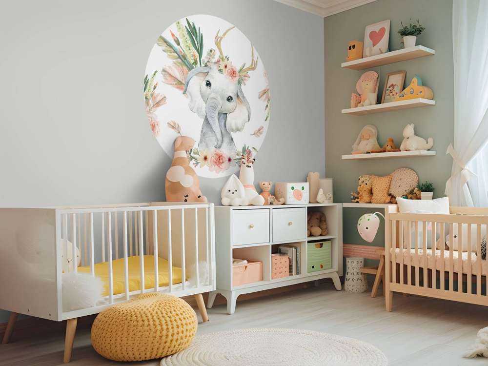 Baby elefante fiori rosa