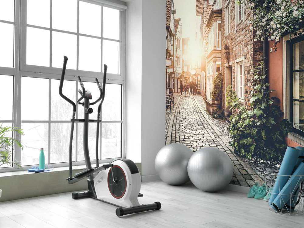 Tramonto in una strada vecchia