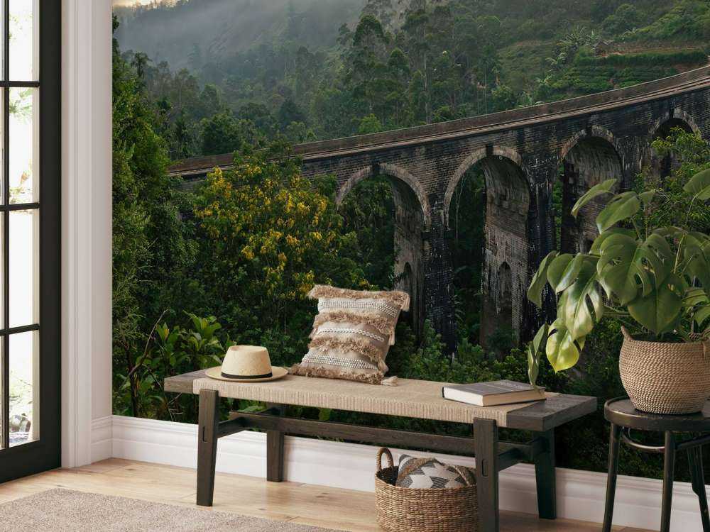 Ponte ferroviario attraverso la giungla