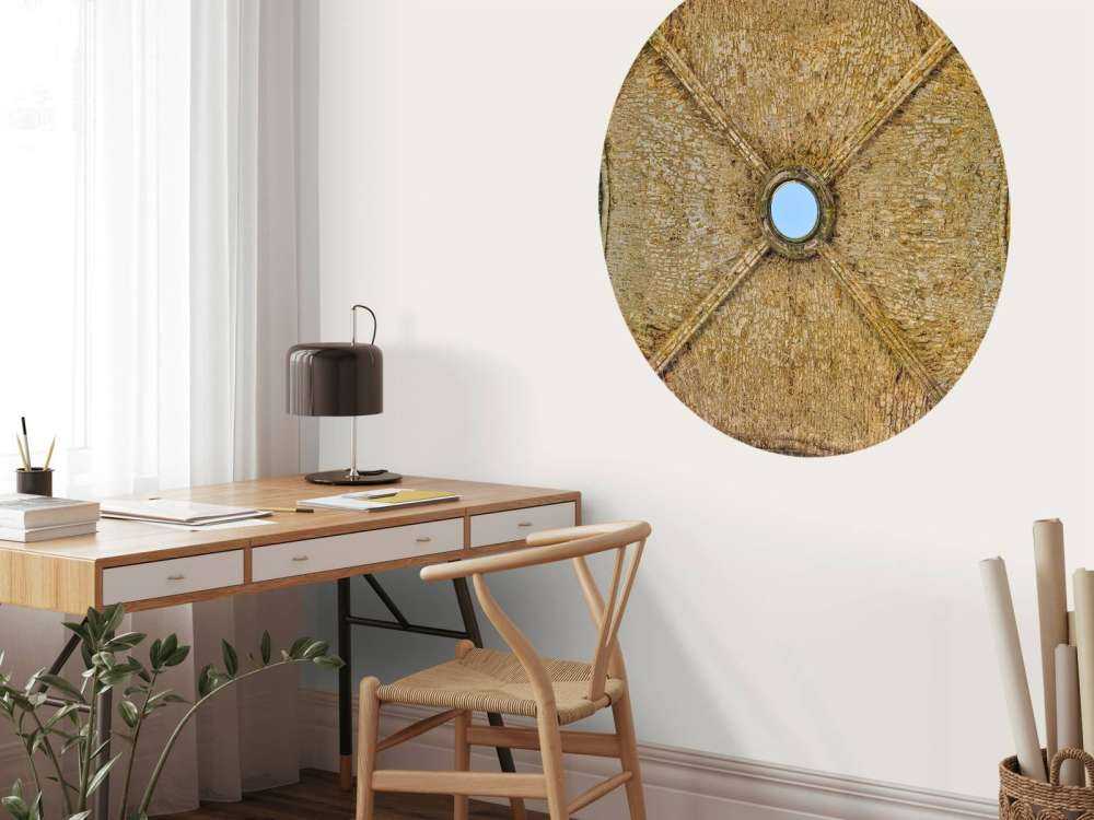 Antico edificio con pilastri