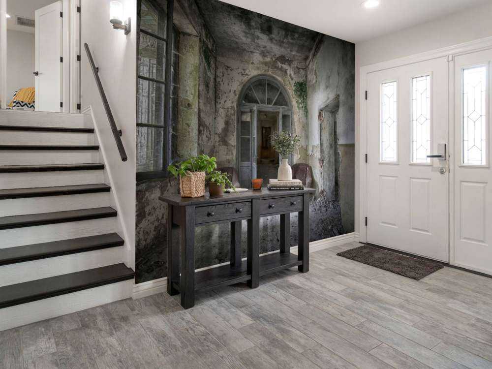 Corridoio in casa abbandonata