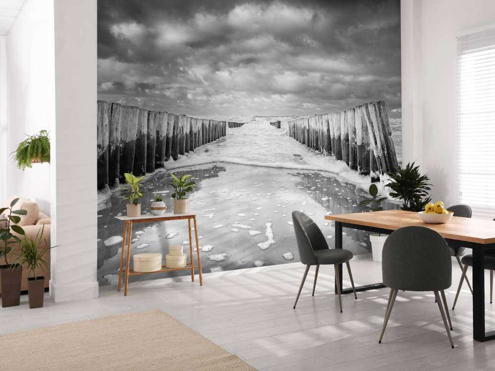 Mare agitato in bianco e nero