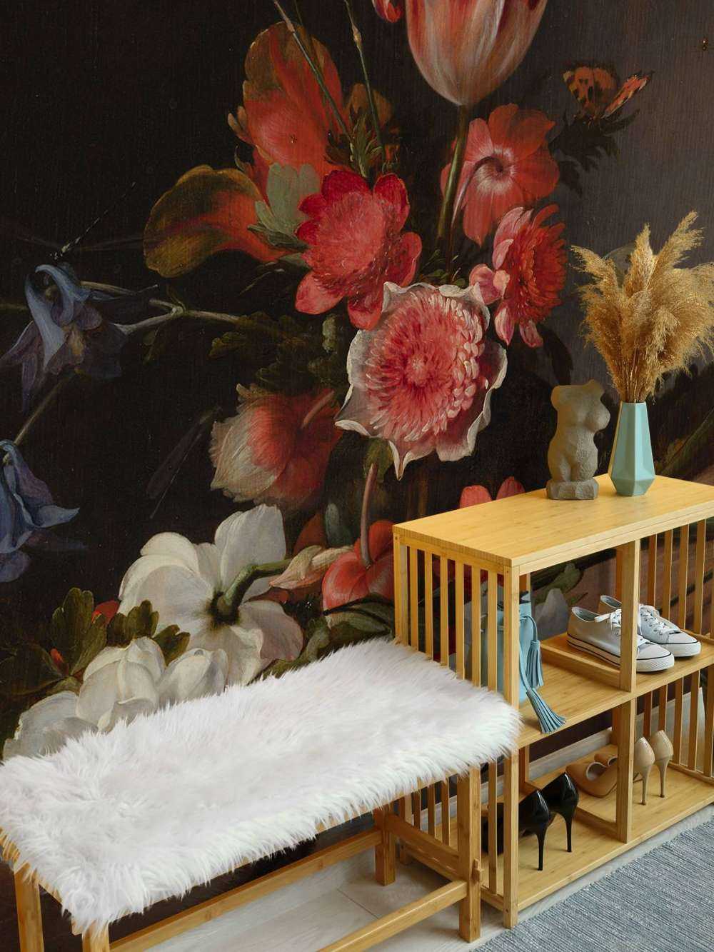 Natura morta con un bouquet in sviluppo