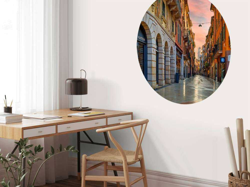 Via dello shopping all'alba