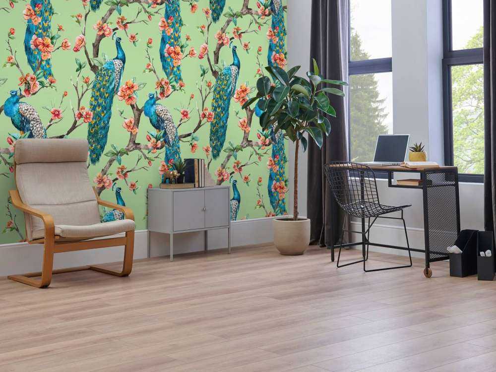 Pavone con Fiori da Giardino