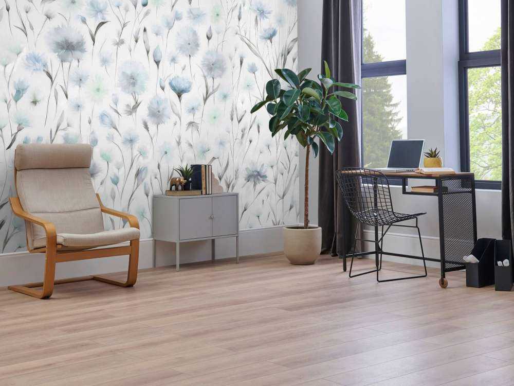 Fiordalisi e erbe di campo blu