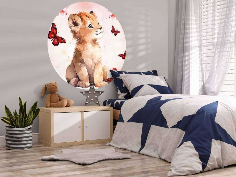 Dromerige leeuwenwelp en vlinders