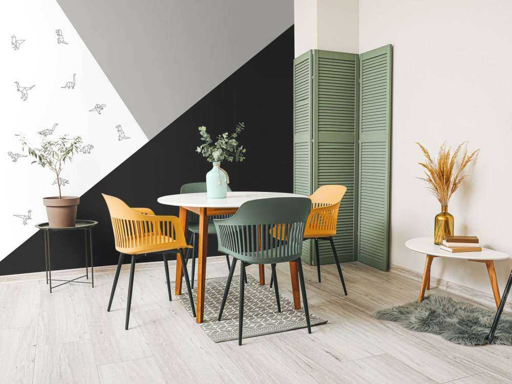 Triangoli bianchi e neri con i dinosauri