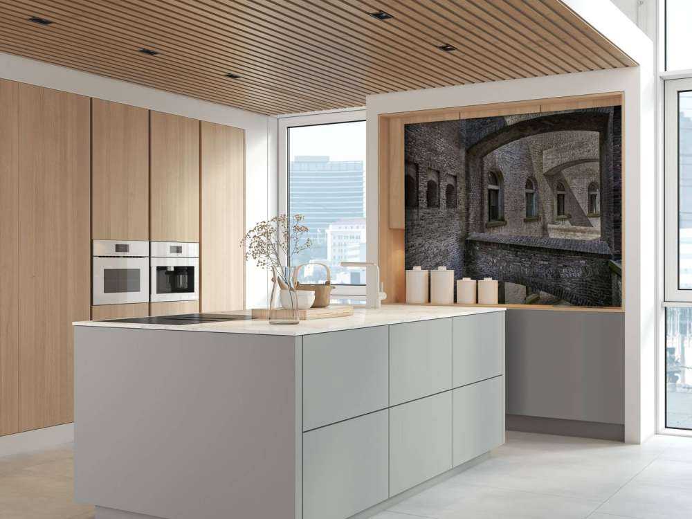 Vecchio edificio con archi