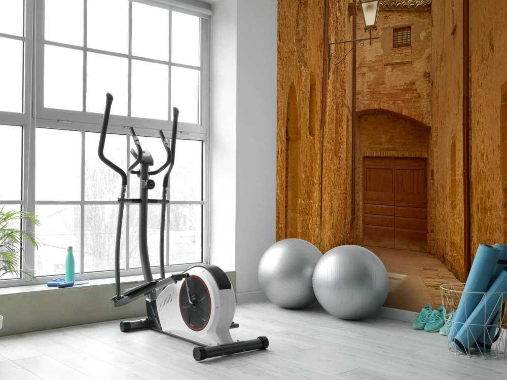 Strada italiana con lanterna