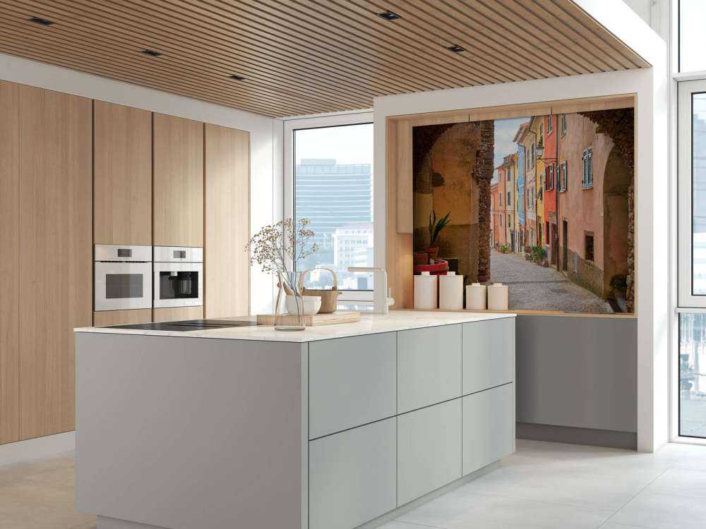 Strada italiana con arco