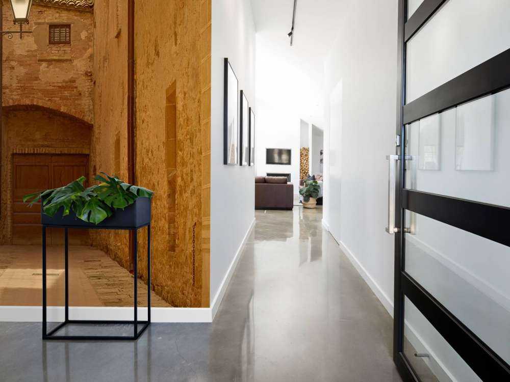 Strada italiana con lanterna