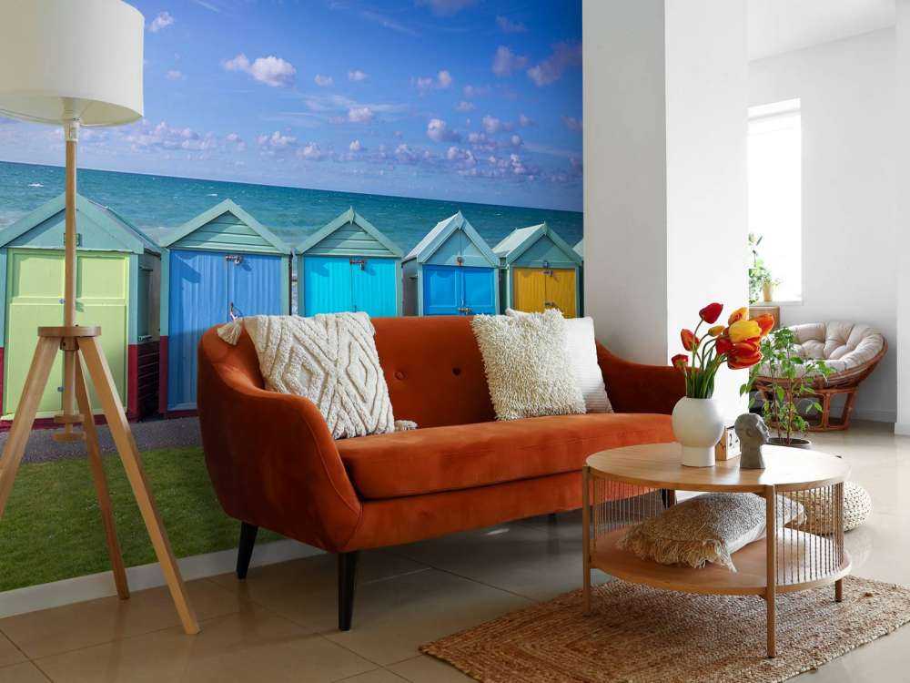 Capanne colorate sulla spiaggia