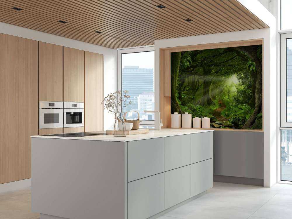 Giungla tropicale con luce solare