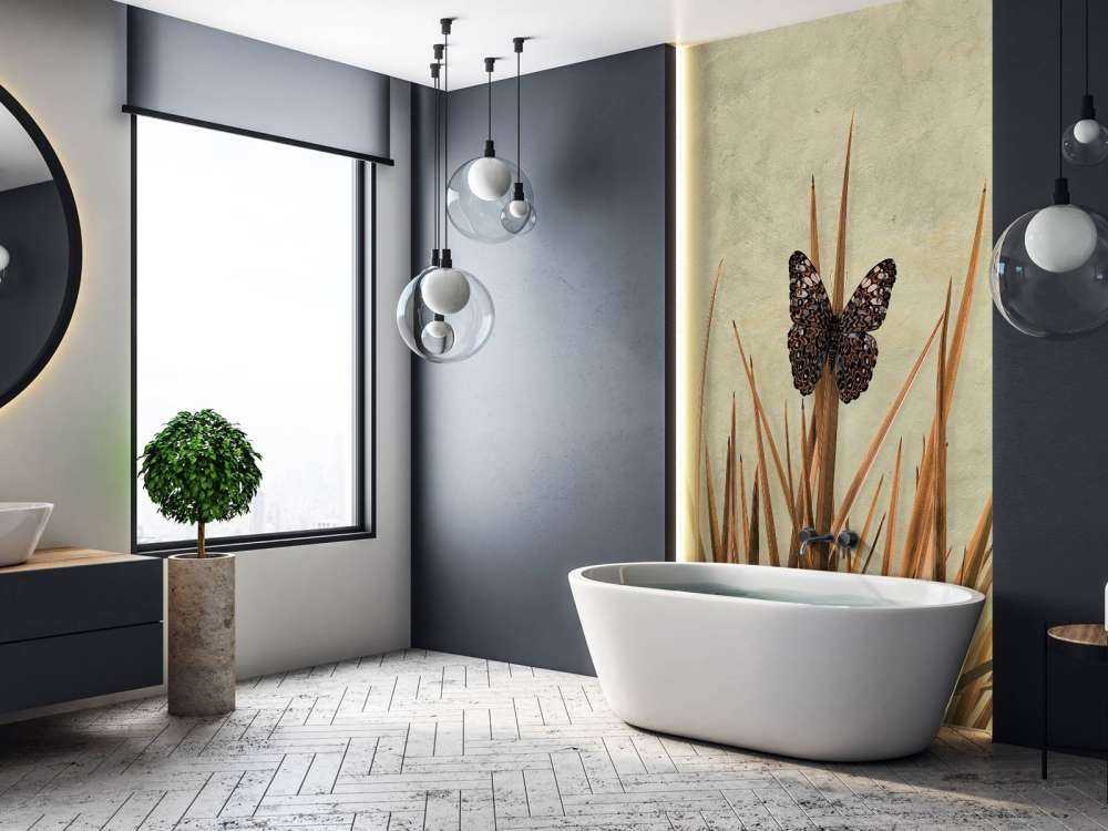 Farfalla vicino a vecchio muro