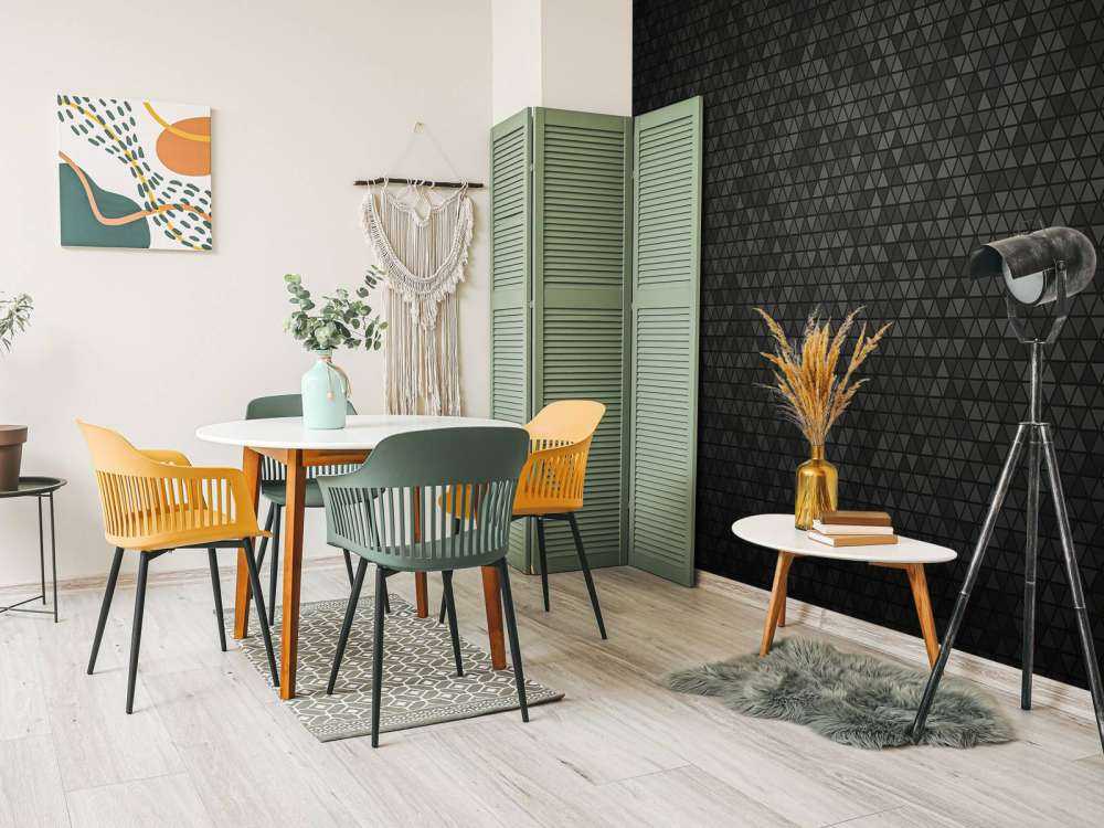 Piastrelle triangolari nere