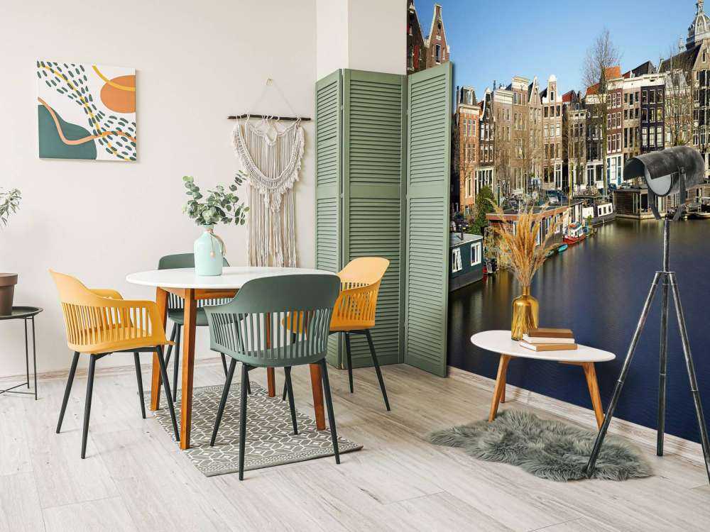 Case galleggianti lungo il canale