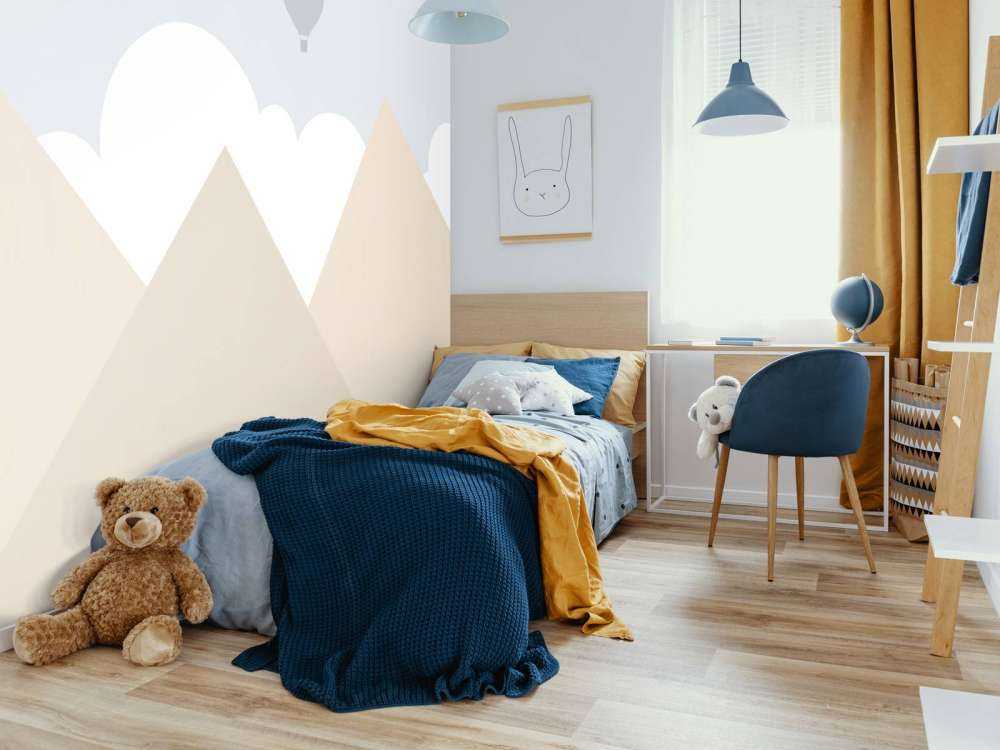 Alta montagna con mongolfiere