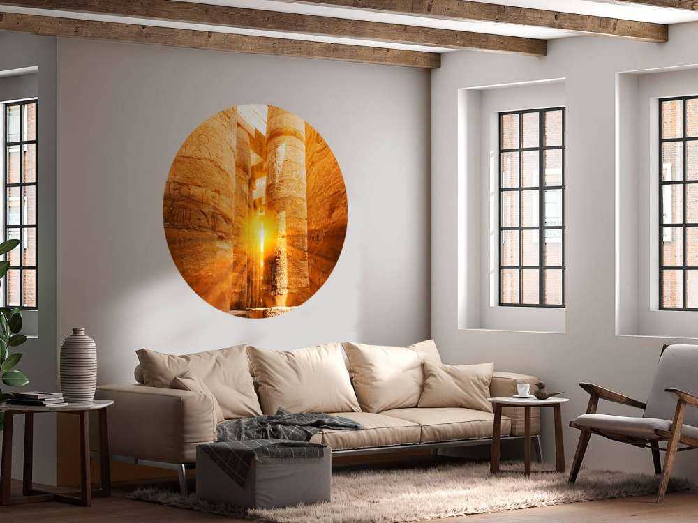 Il sole attraverso le rovine