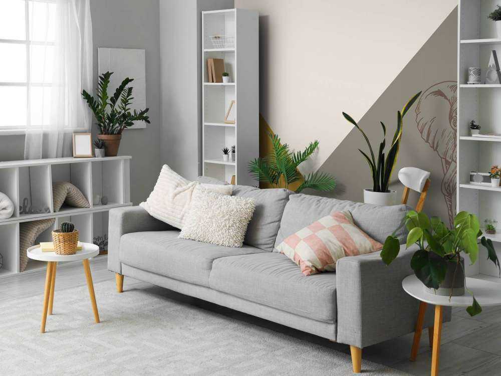 Triangoli in giallo ocra e verde ocra con elefante