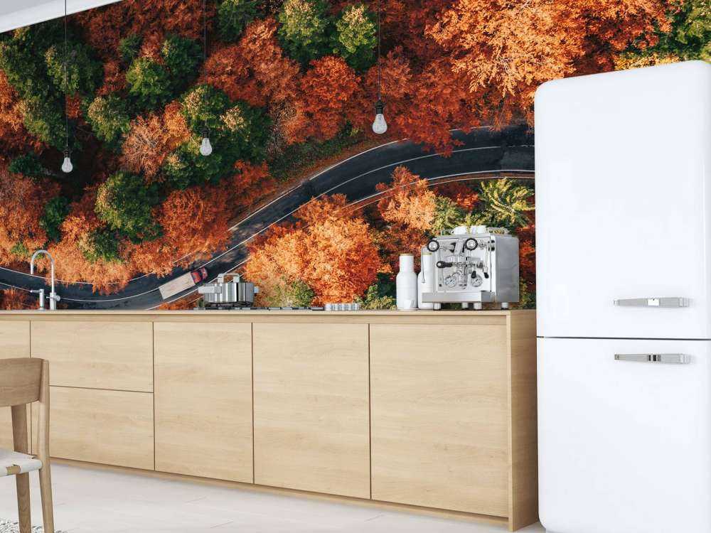 Strada tortuosa con camion