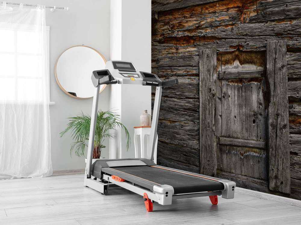 Legno scuro con porta