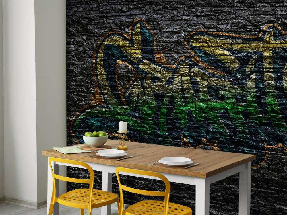 Graffiti su mattoni neri