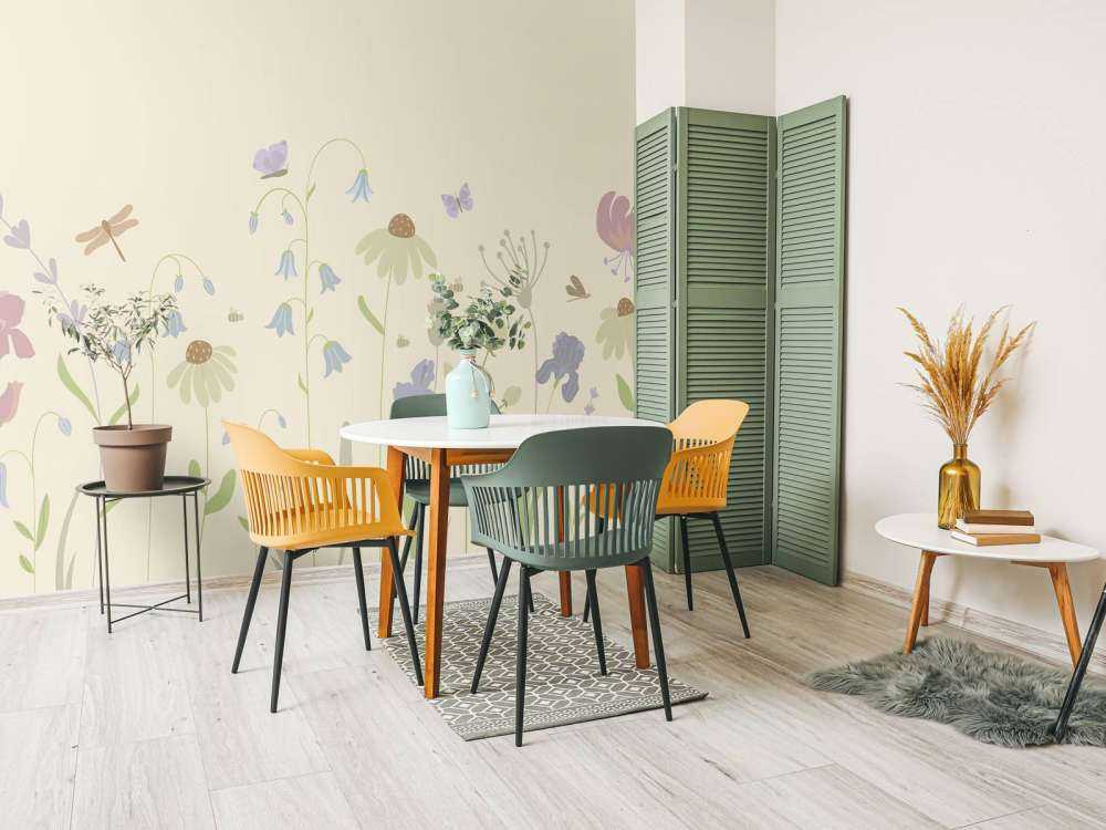 Campo di fiori alto con farfalle sabbia, rosa antico, verde e lilla