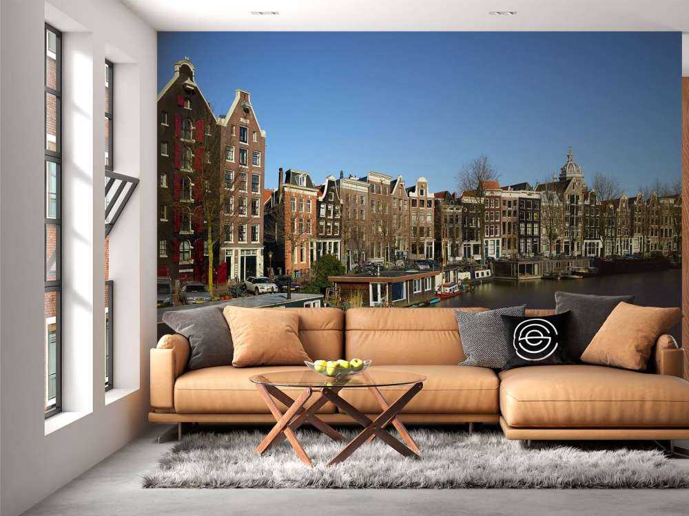 Case galleggianti lungo il canale