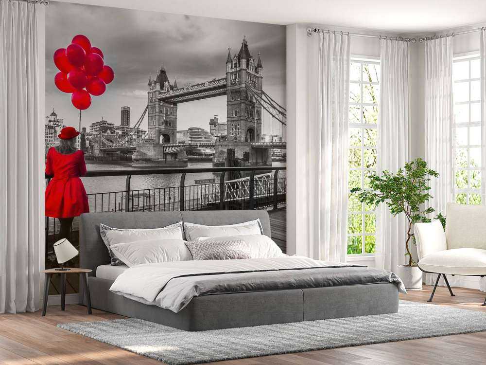 Donna al ponte della Torre