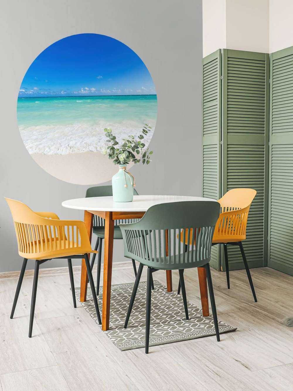 Spiaggia bianca e onde