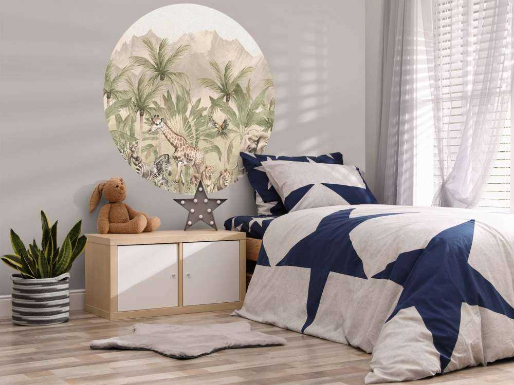 Paesaggio montano con animali