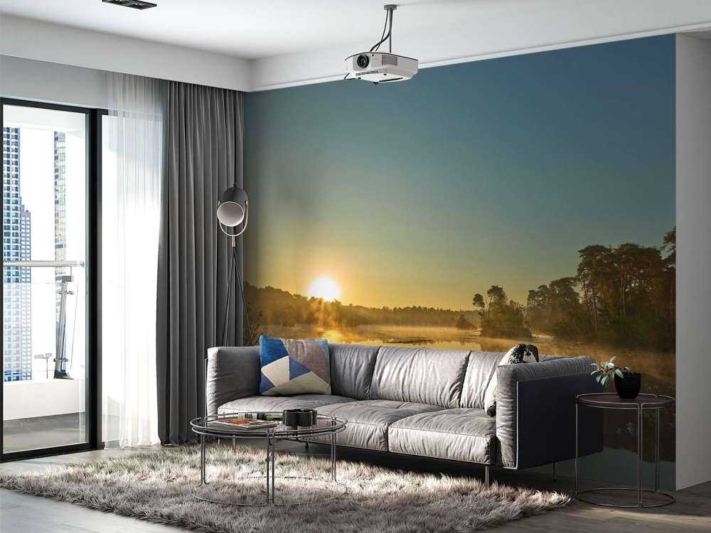 L'alba al lago forestale