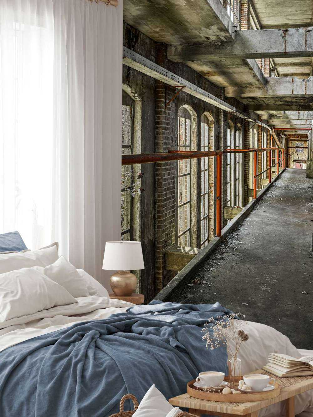 Passerella in un edificio abbandonato