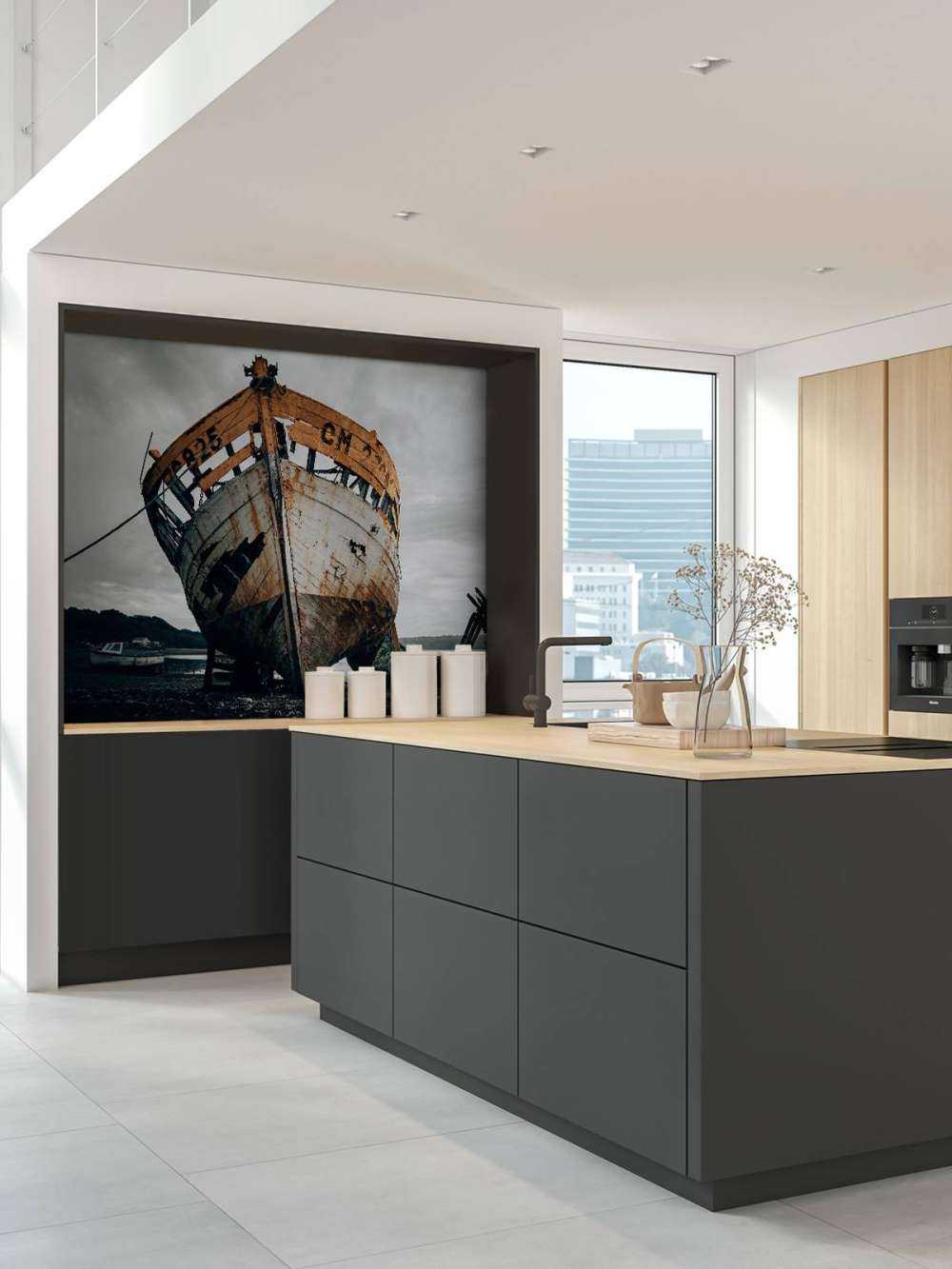 Vecchio relitto arrugginito