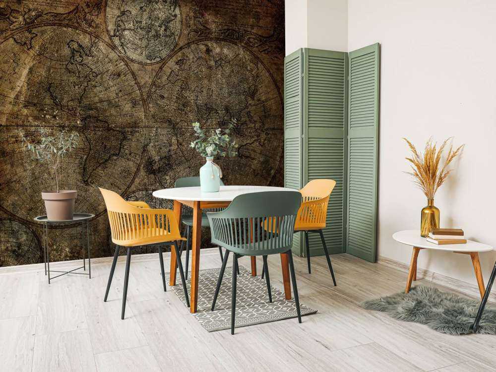 Vecchia mappa del mondo bruciata