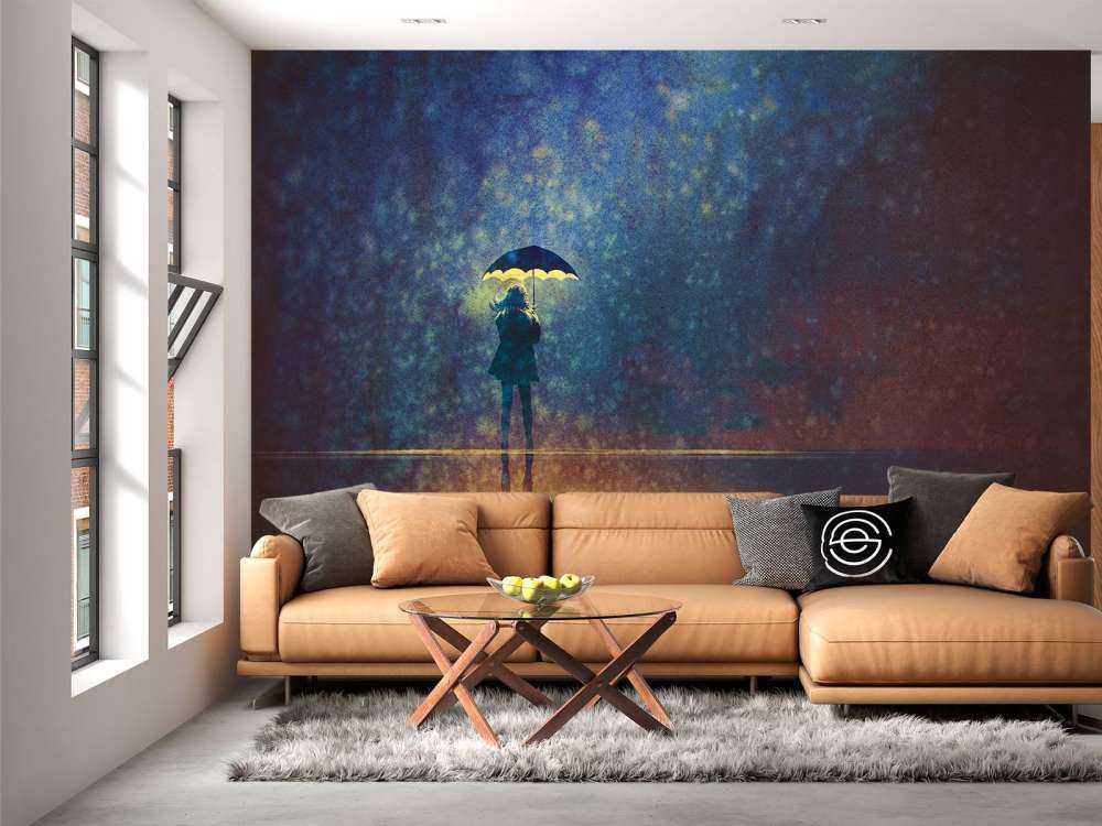 Ragazza sola sotto la pioggia