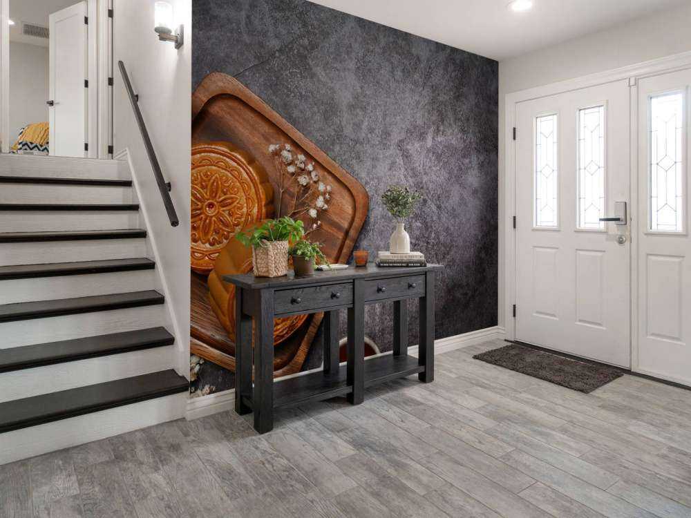 Torte di luna su un piano di lavoro nero