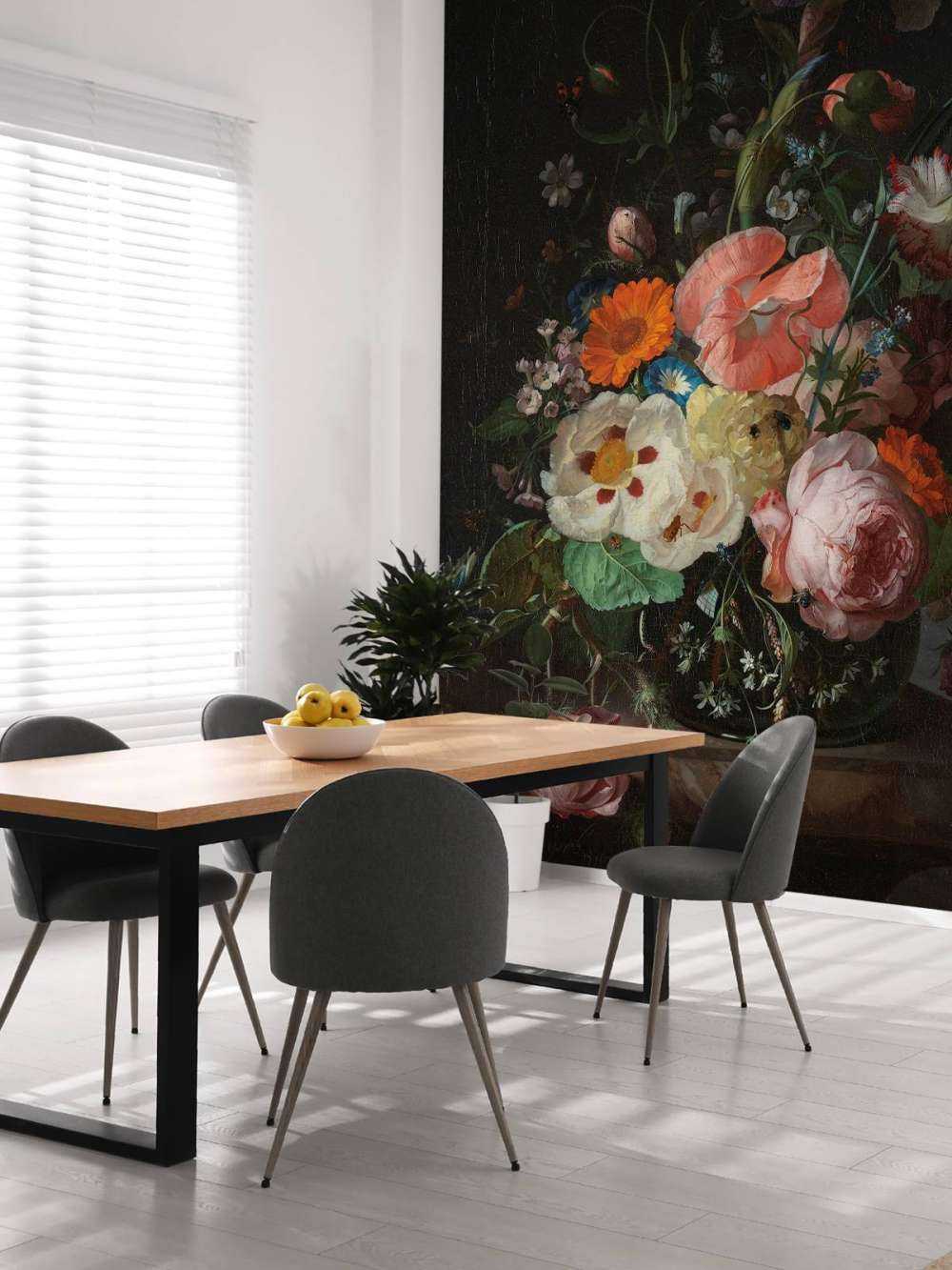 Natura morta con fiori su un tavolo di marmo