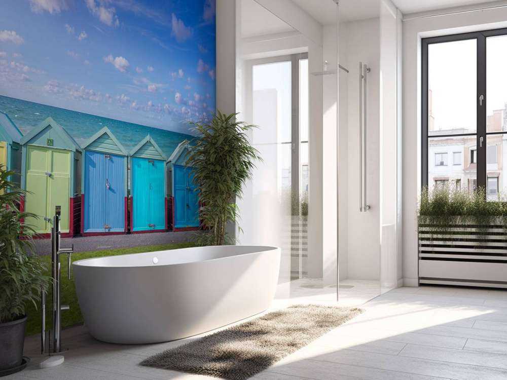 Capanne colorate sulla spiaggia