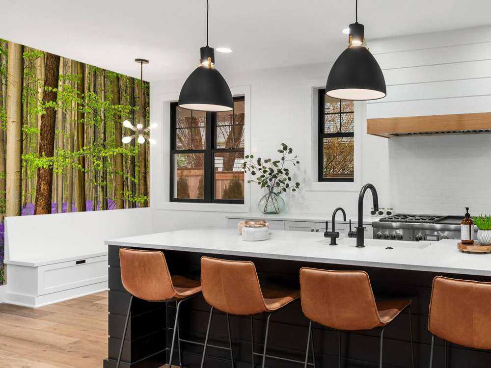 Foresta con fiori viola