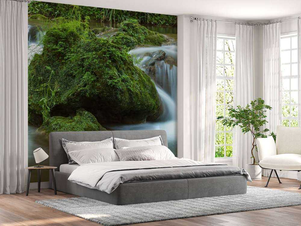 Cascata nella foresta