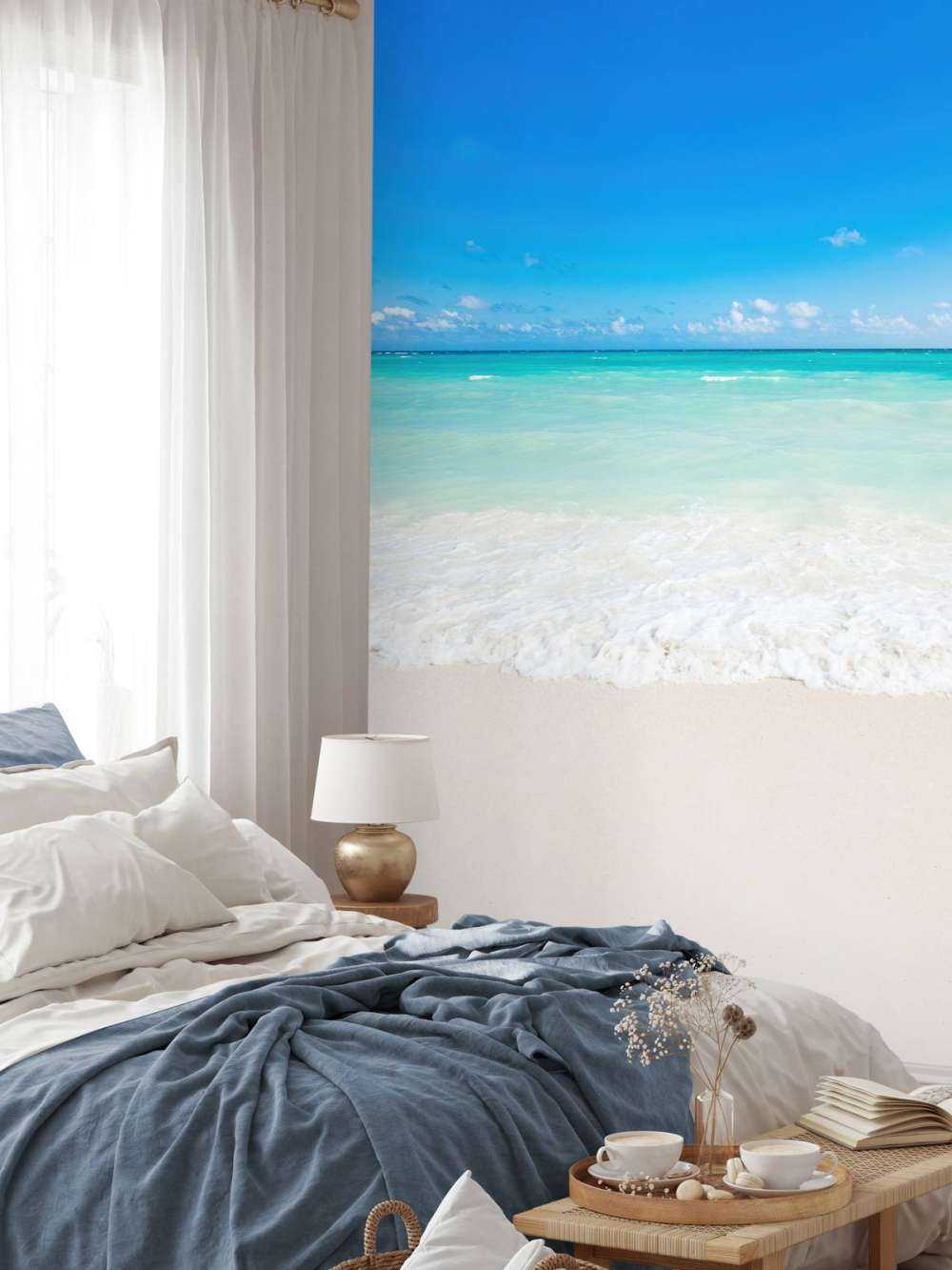 Spiaggia bianca e onde