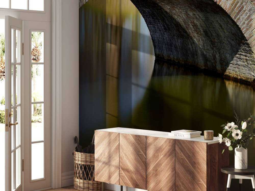 Vecchio ponte ad arco al castello